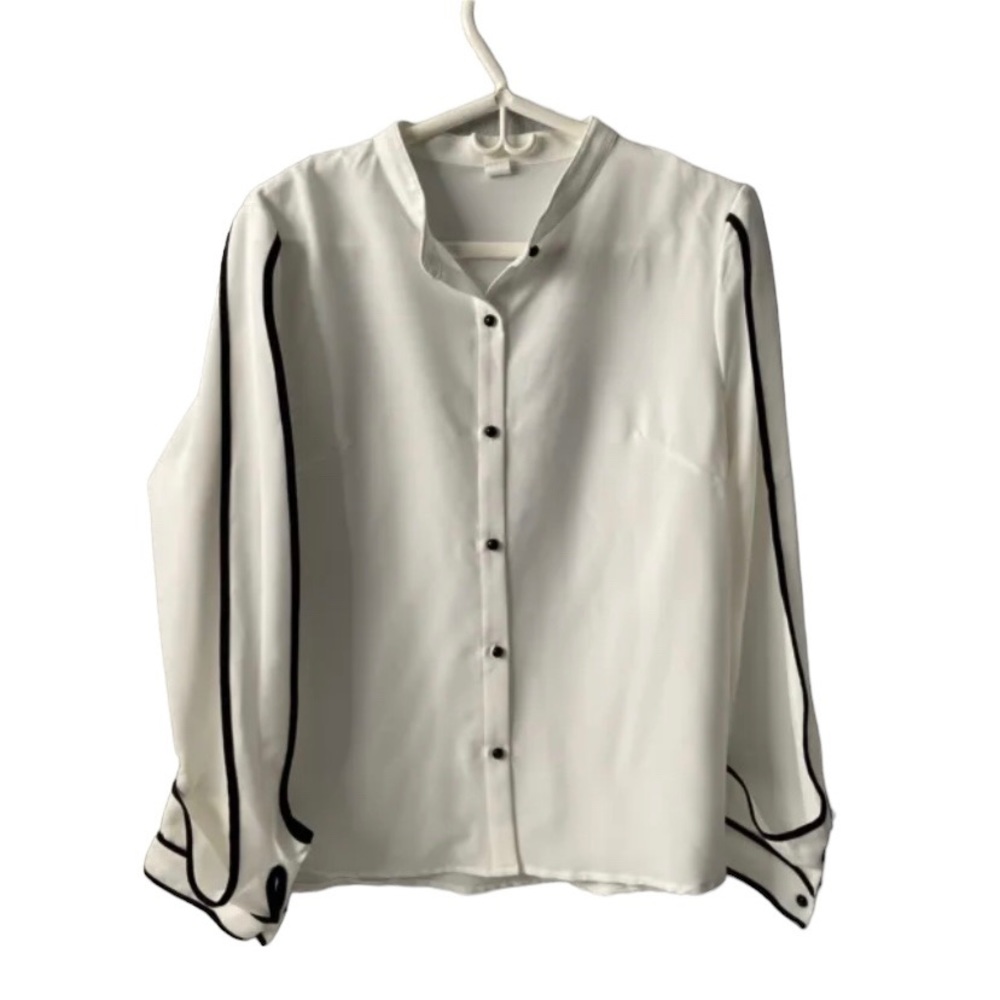 Women’s White Long Sleeve collar blouse Size L